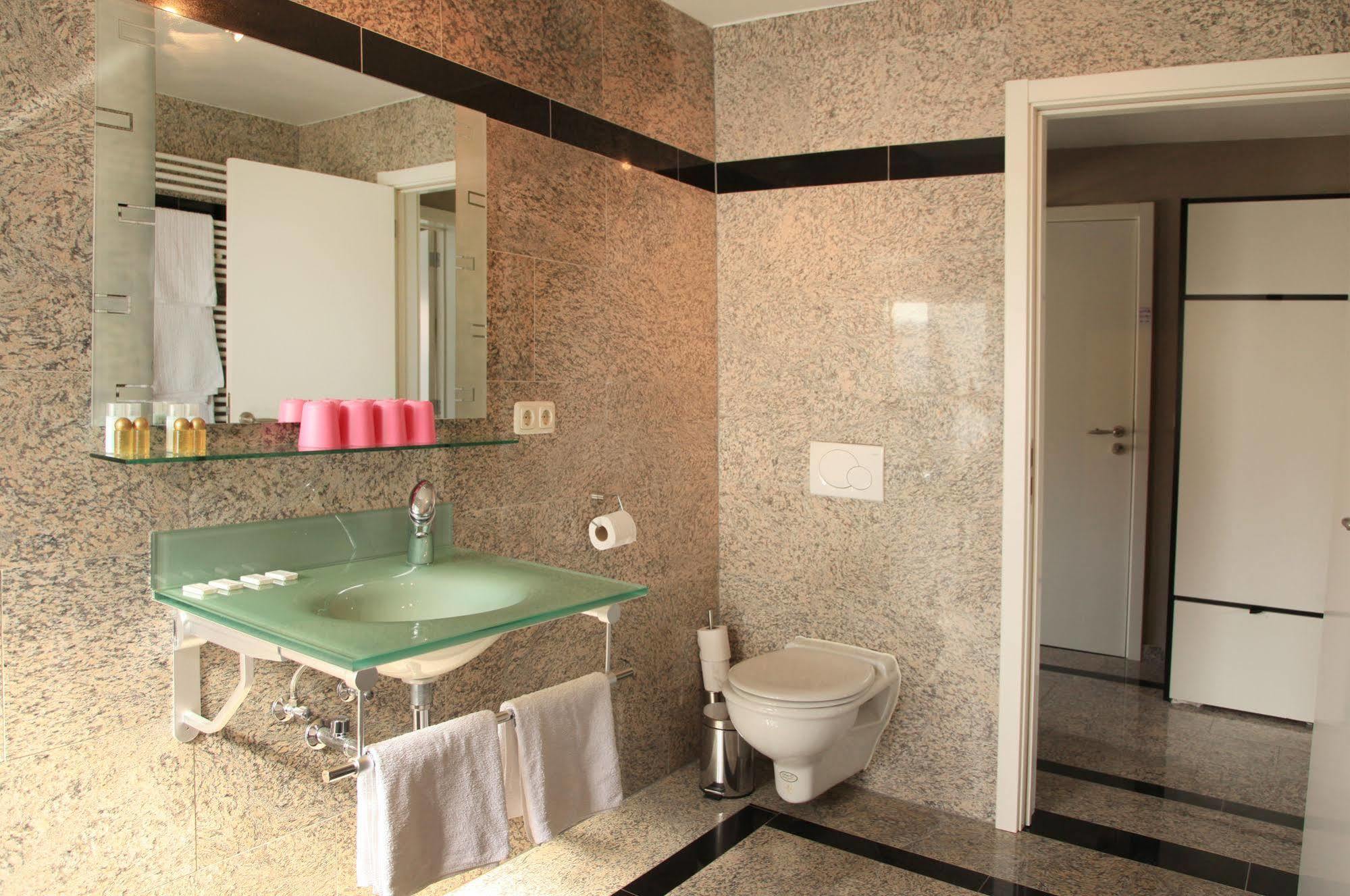 Hotel Maurice Ньювлит Экстерьер фото